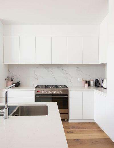 beautiful clean kitchen by cleaning services in Oakville